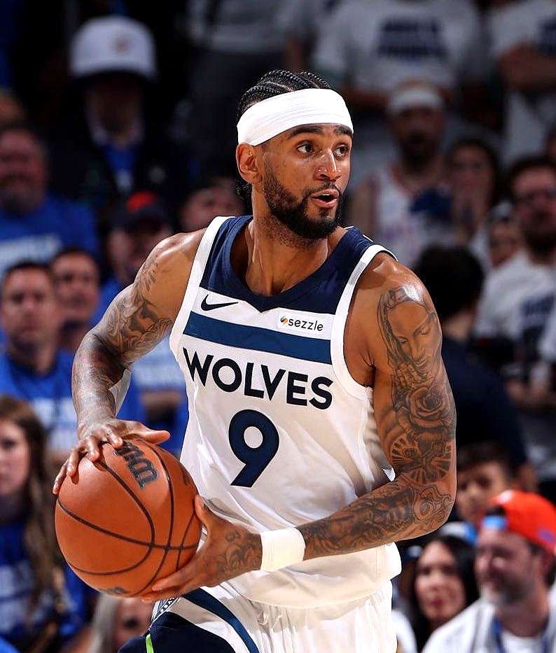 爱游戏娱乐-新秀球员崭露头角神奇表现，“突击得分”挑战极限！