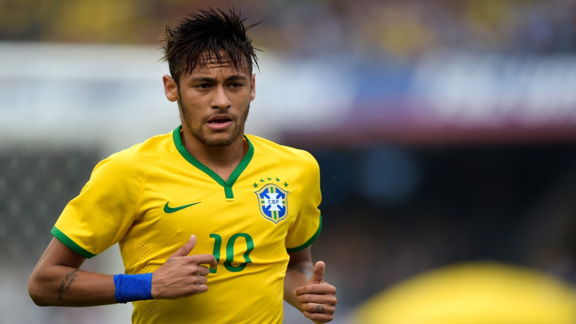 爱游戏入口-绝杀与扛起，相隔万里的赛场，同一种体育精神的燃烧