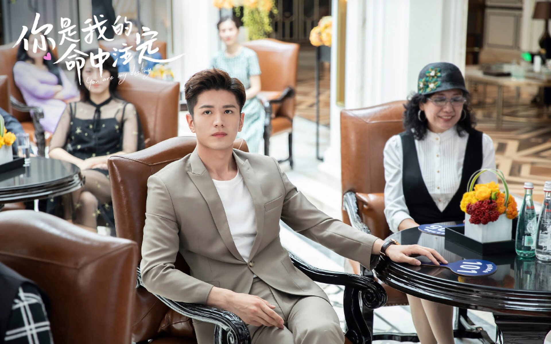 欧冠淘汰赛之夜,天使与魔鬼的二重奏—爱德华兹如何提前为悬念画上句号