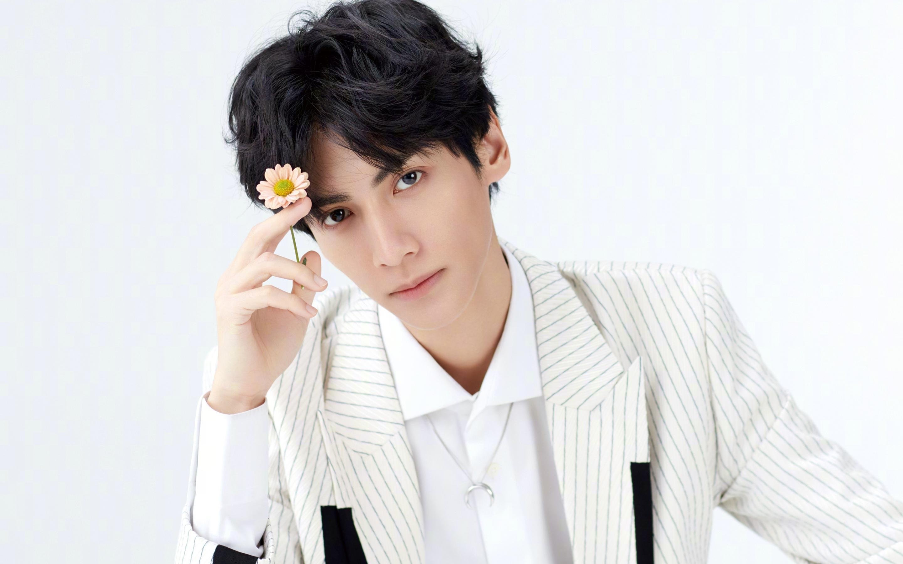 爱游戏在线-意甲锋霸劳塔罗状态炸裂，那不勒斯淘汰赛力克伊拉克黑马