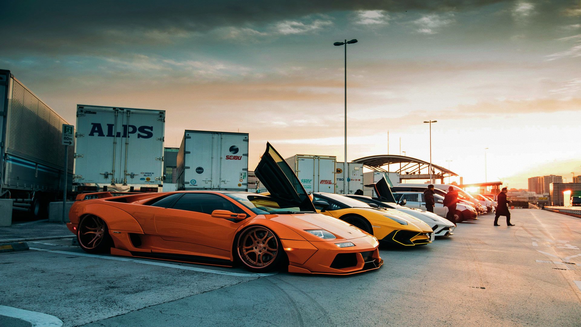 爱游戏下载-跨界竞速之夜，当CBA铁血防守遇见F1弯道美学